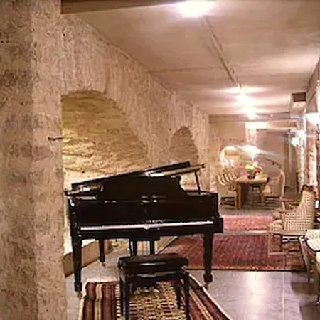 Burghotel-3